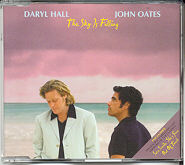 Hall & Oates - The Sky Is Falling